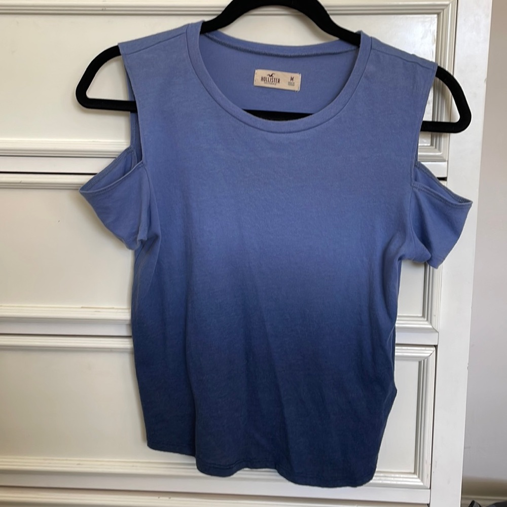 blue hollister top